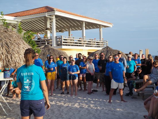 reefiesta_party-550x413 RRFB Coordinator, Francesca Virdis, addresses the volunteers at the ReeFiesta sunset celebration.